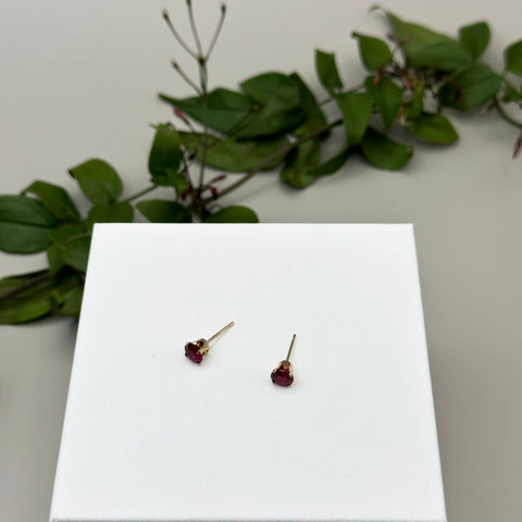Iris Stud 14ct Gold 5mm - Ruby