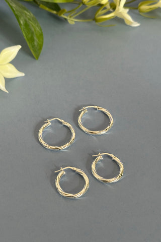 Twist Hoop Small - Silver
